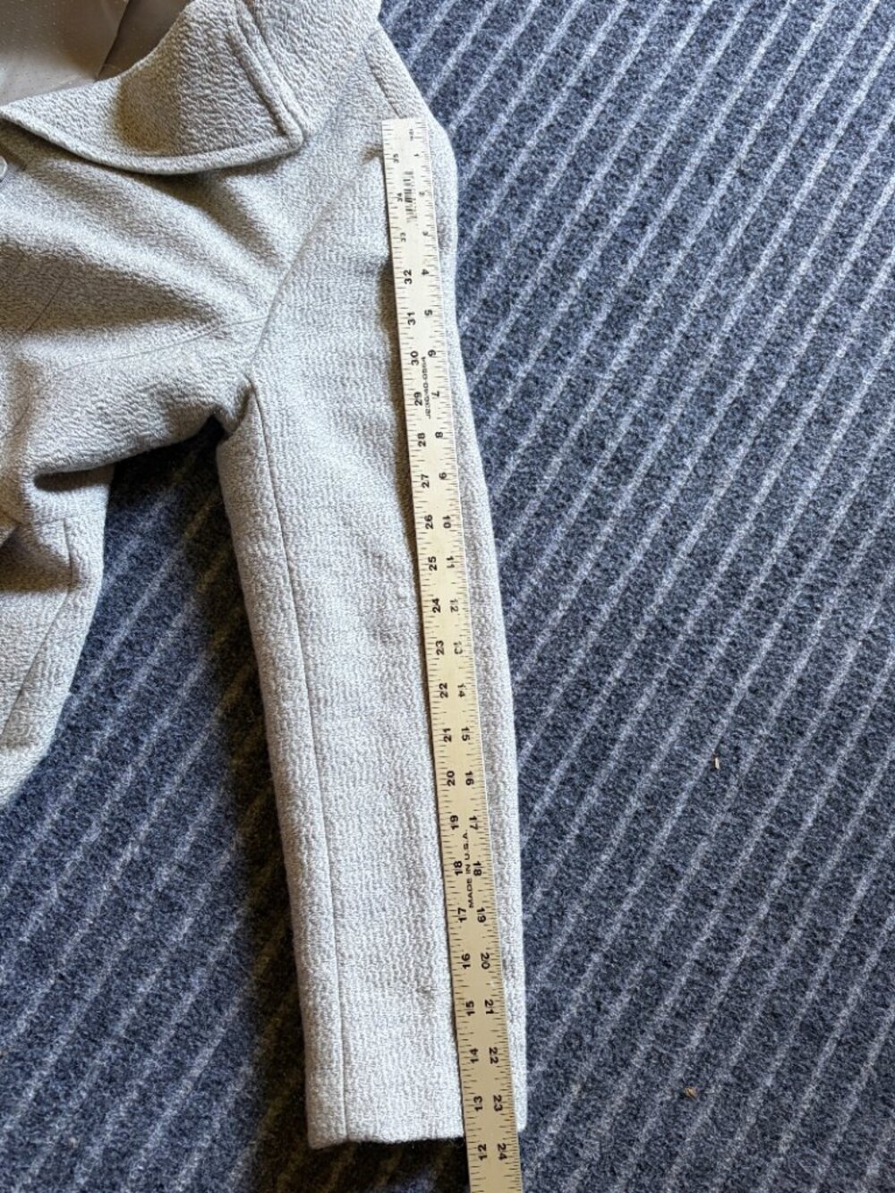 Banana Republic mid-length textured wool-blend coat Heather Gray Size 10P - Picture 4 of 13